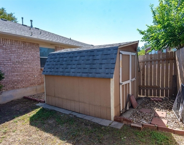 2321 Friarcreek Loop - Photo Thumbnail 33