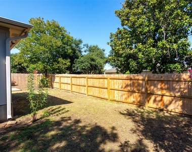 2321 Friarcreek Loop - Photo Thumbnail 32