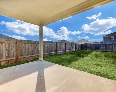 210 Seneca Loop - Photo Thumbnail 16