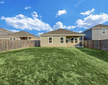 210 Seneca Loop - Photo Thumbnail 17