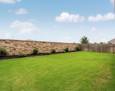 1144 Cathedral Oaks Dr - Photo Thumbnail 34