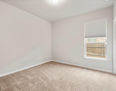 1144 Cathedral Oaks Dr - Photo Thumbnail 27