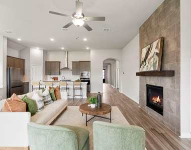 1144 Cathedral Oaks Dr - Photo Thumbnail 2