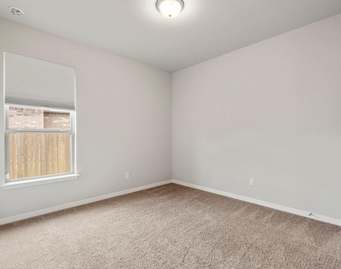 1144 Cathedral Oaks Dr - Photo Thumbnail 31