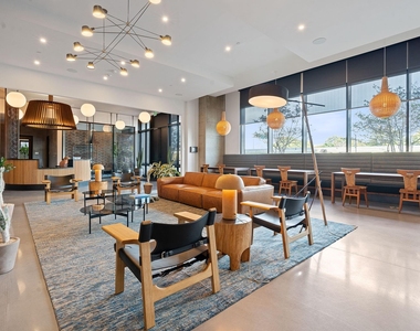 84 East Ave - Photo Thumbnail 12