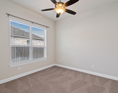 3805 Wales Ct - Photo Thumbnail 20