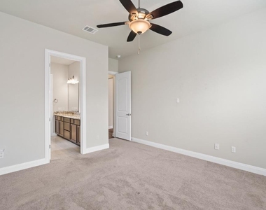 3805 Wales Ct - Photo Thumbnail 12
