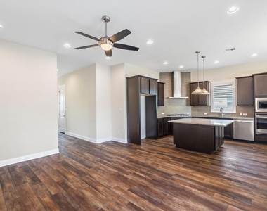 3805 Wales Ct - Photo Thumbnail 5