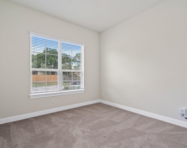 3805 Wales Ct - Photo Thumbnail 17