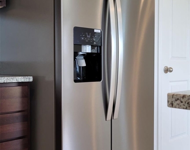 325 Brody Ln - Photo Thumbnail 6