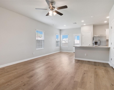 525 Caymus Dr - Photo Thumbnail 4