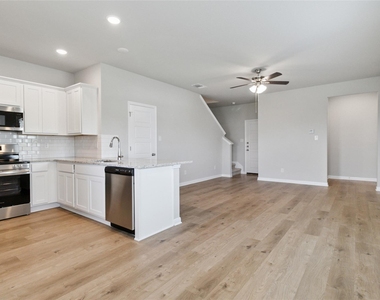 525 Caymus Dr - Photo Thumbnail 2