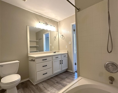 610 Riverway Ln - Photo Thumbnail 21