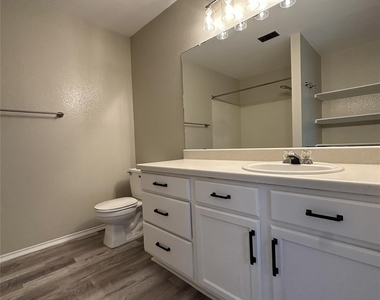 610 Riverway Ln - Photo Thumbnail 20