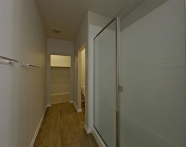 15012 Custis Ln - Photo Thumbnail 8