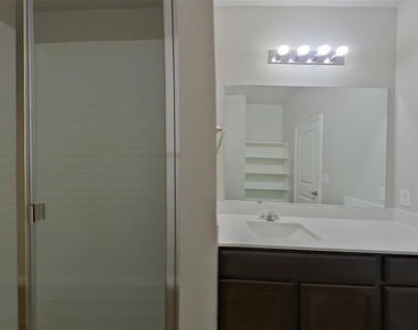 15012 Custis Ln - Photo Thumbnail 7