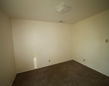 12708 Lamppost Ln - Photo Thumbnail 5