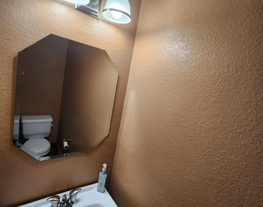 12337 Yarmont Way - Photo Thumbnail 18