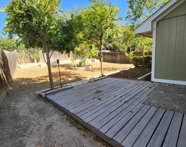 12337 Yarmont Way - Photo Thumbnail 3