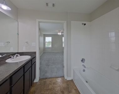 15102 Verela Dr - Photo Thumbnail 7