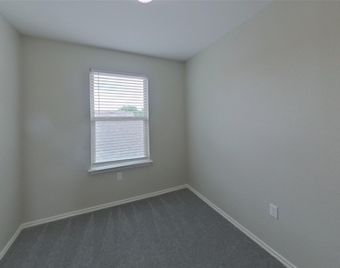 15102 Verela Dr - Photo Thumbnail 14