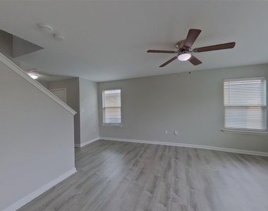 15102 Verela Dr - Photo Thumbnail 1
