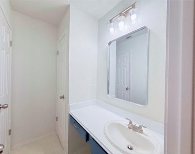 16403 Spotted Eagle Dr - Photo Thumbnail 23