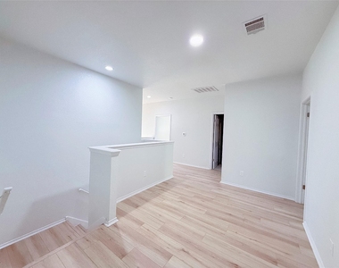 16403 Spotted Eagle Dr - Photo Thumbnail 11