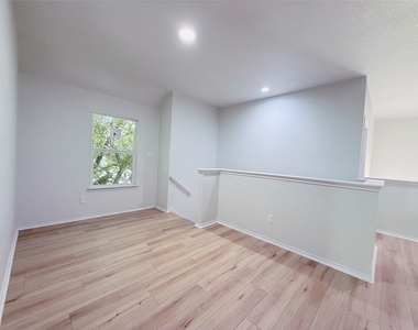 16403 Spotted Eagle Dr - Photo Thumbnail 12
