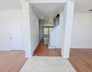 16403 Spotted Eagle Dr - Photo Thumbnail 8