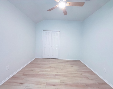 16403 Spotted Eagle Dr - Photo Thumbnail 14