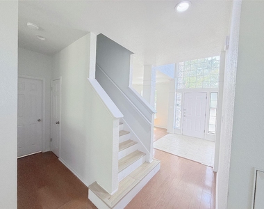 16403 Spotted Eagle Dr - Photo Thumbnail 10