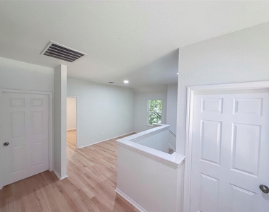 16403 Spotted Eagle Dr - Photo Thumbnail 19
