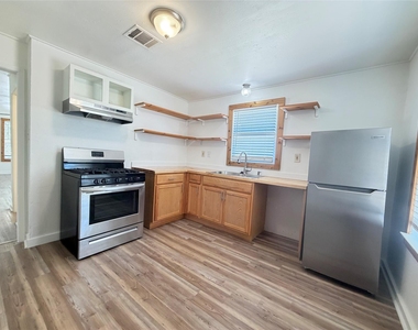 1203 Olander St - Photo Thumbnail 4