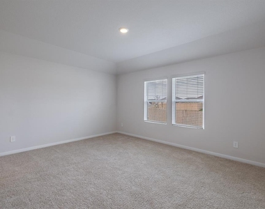 315 Belmont Pl - Photo Thumbnail 9