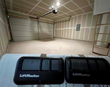 315 Belmont Pl - Photo Thumbnail 27