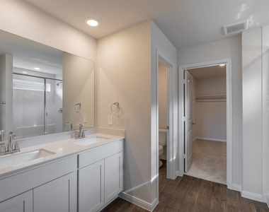 315 Belmont Pl - Photo Thumbnail 11