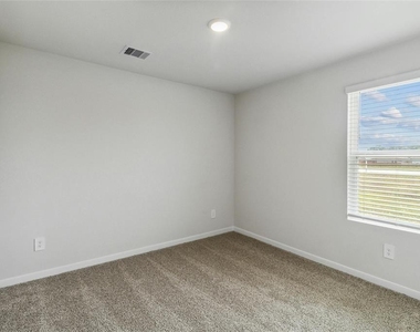 315 Belmont Pl - Photo Thumbnail 17