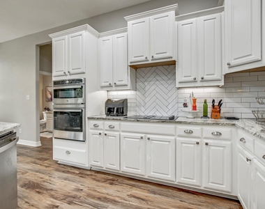 140 Fairwood Dr - Photo Thumbnail 8