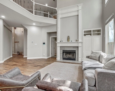 140 Fairwood Dr - Photo Thumbnail 5
