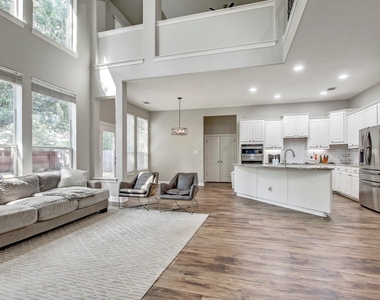 140 Fairwood Dr - Photo Thumbnail 6