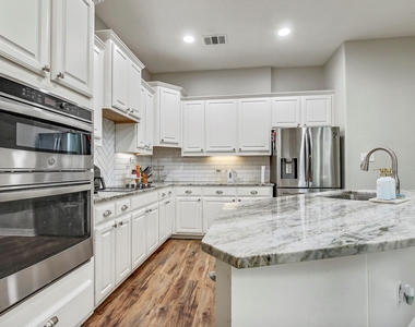 140 Fairwood Dr - Photo Thumbnail 9