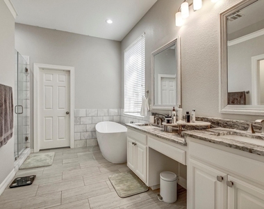 140 Fairwood Dr - Photo Thumbnail 13