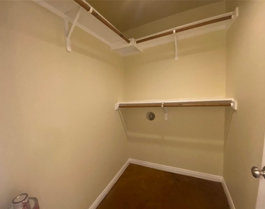 5502 Evans Ave - Photo Thumbnail 8