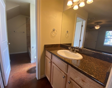 5502 Evans Ave - Photo Thumbnail 6