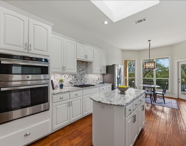 13725 Madrone Mountain Way - Photo Thumbnail 14