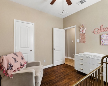 1113 Yellow Iris Rd - Photo Thumbnail 17