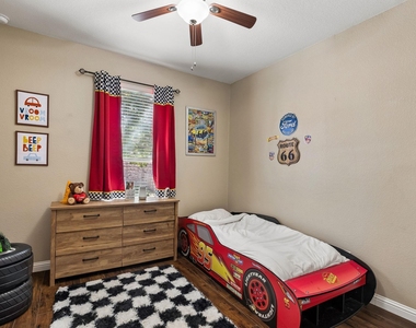 1113 Yellow Iris Rd - Photo Thumbnail 18