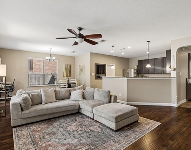 1113 Yellow Iris Rd - Photo Thumbnail 3