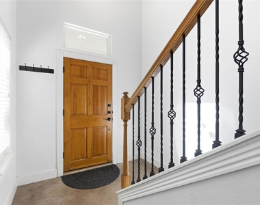 2610 Hidalgo St - Photo Thumbnail 3